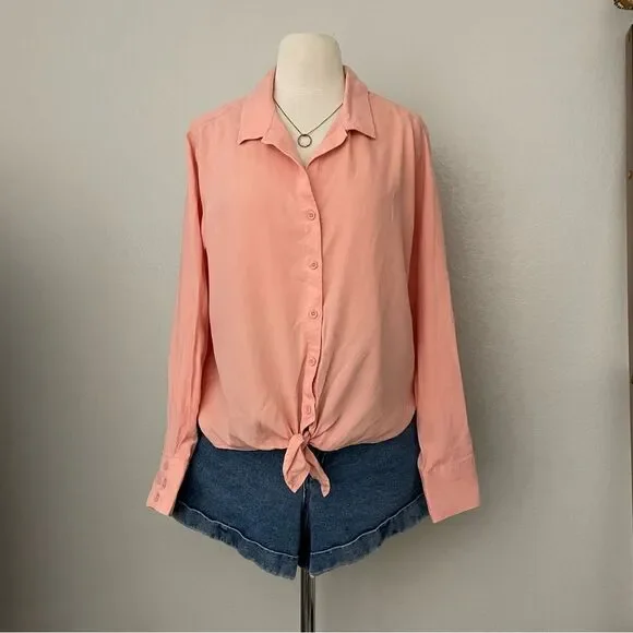 Peach Button and Front Tie Top - Picture 4 of 5
